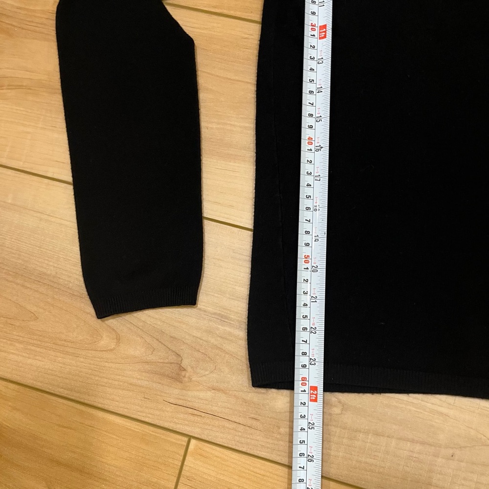 Zara Black V-Neck Sweater Size Large - Picture 8 of 10
